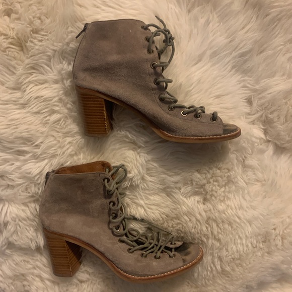 “Free love” lace up heel - Picture 3 of 4